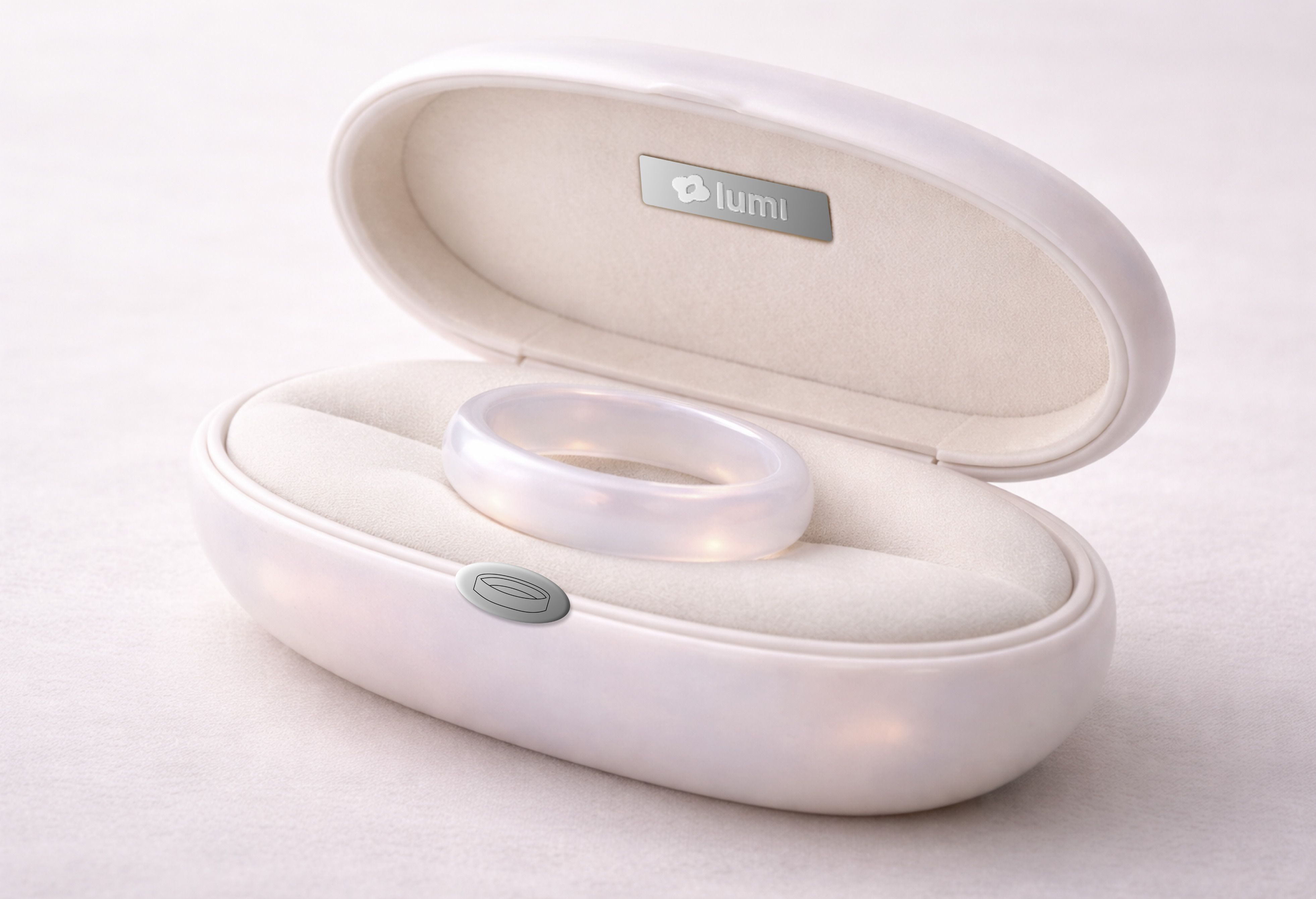 Lumi thick ring case render with protective packaging for the larger wearable format