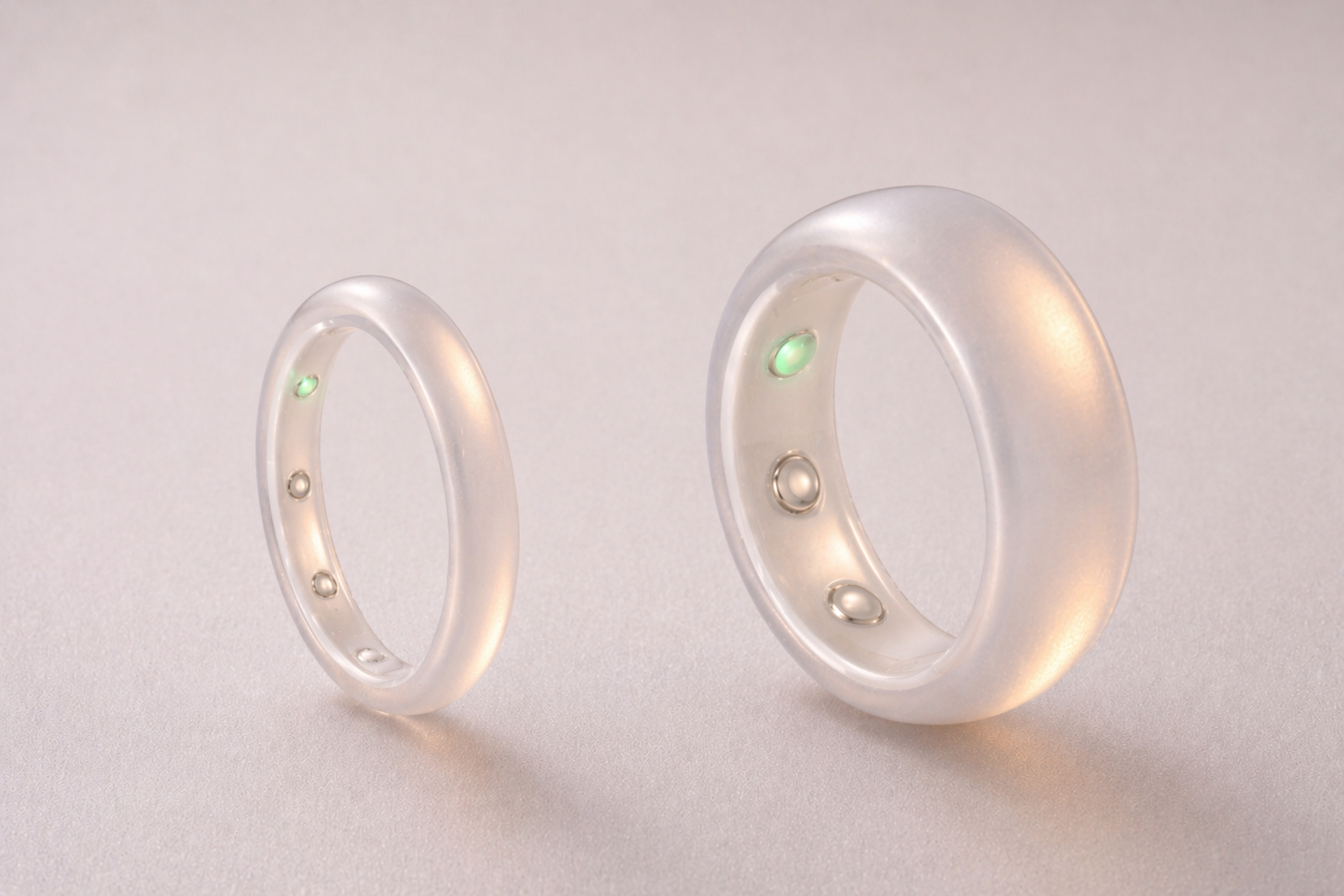 lumi Ring size study comparing thinner and thicker wearable formats for comfort, function and style